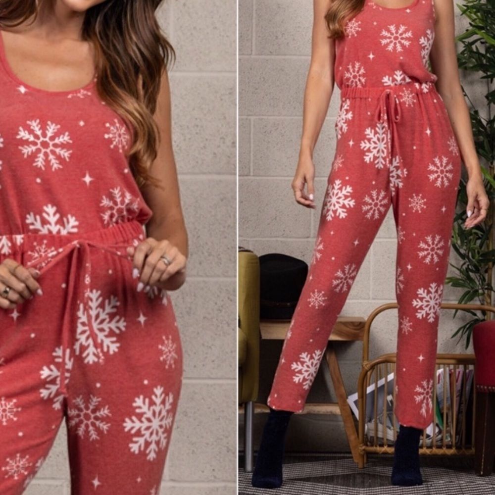Sleeveless Snowflake Jumpsuit - Picture 11 of 16